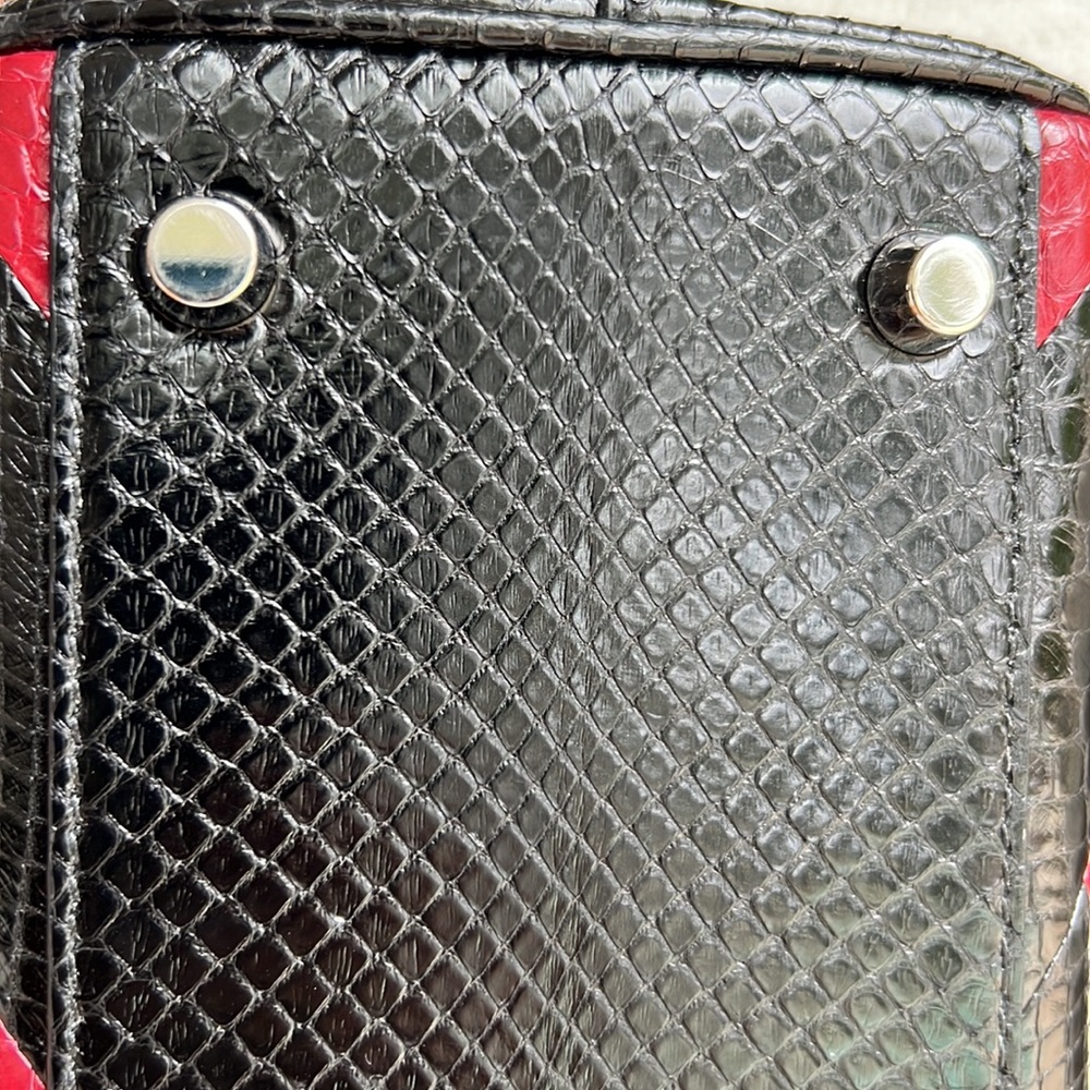 Gucci Zumi Crossbody Top Handle Python Bag- all leather interior in red black - Picture 13 of 16